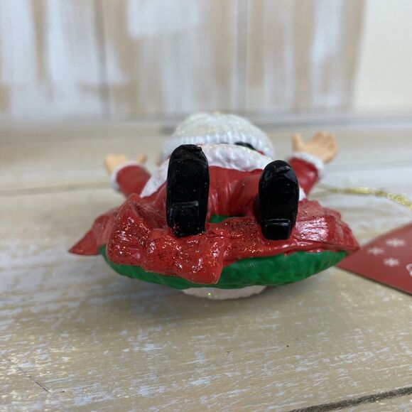 Kurt Adler Rudolph Series Santa Laying on Christmas Wreath Ornament Kohls NWT - Picture 6 of 9